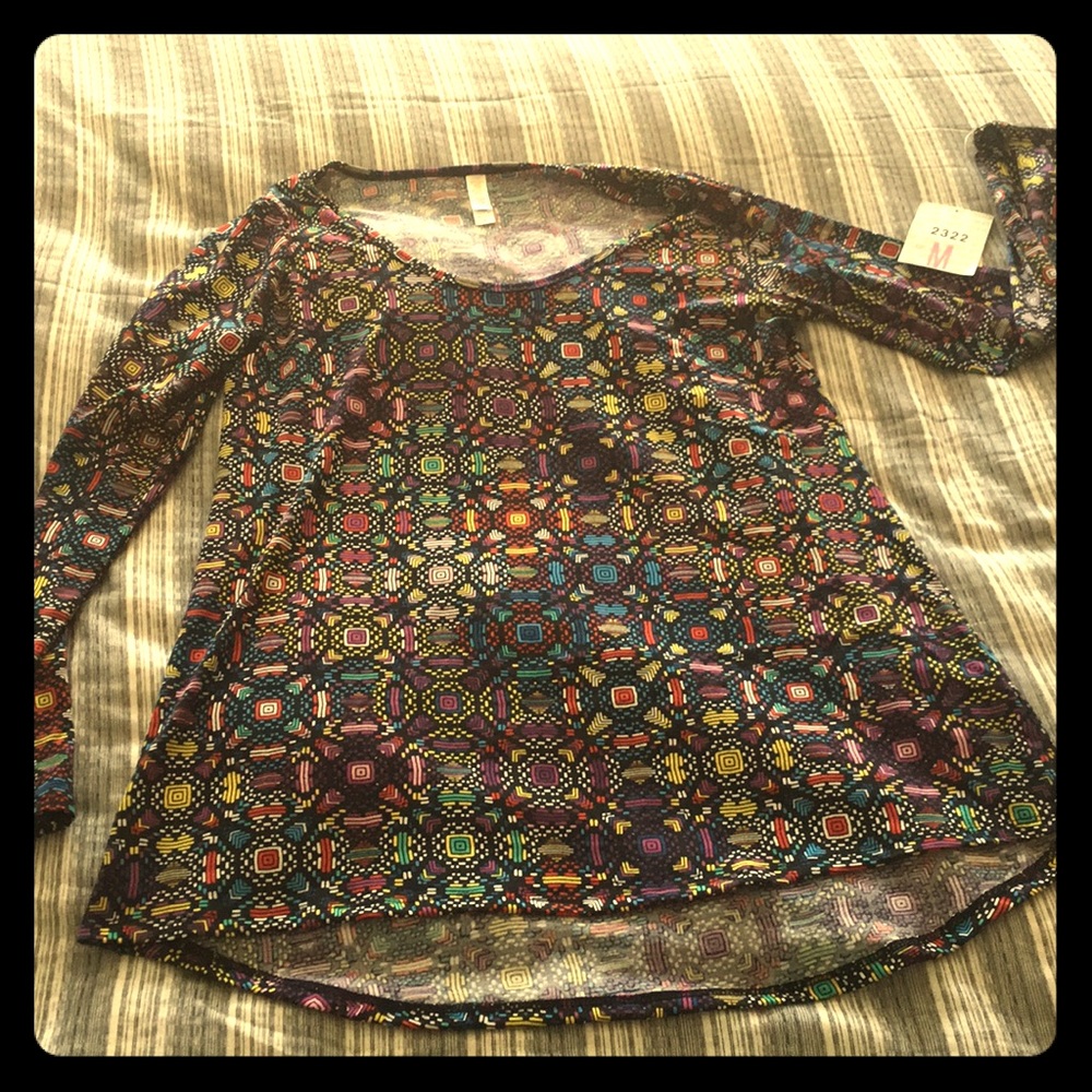 NWT MED Hi-lo SHIRT